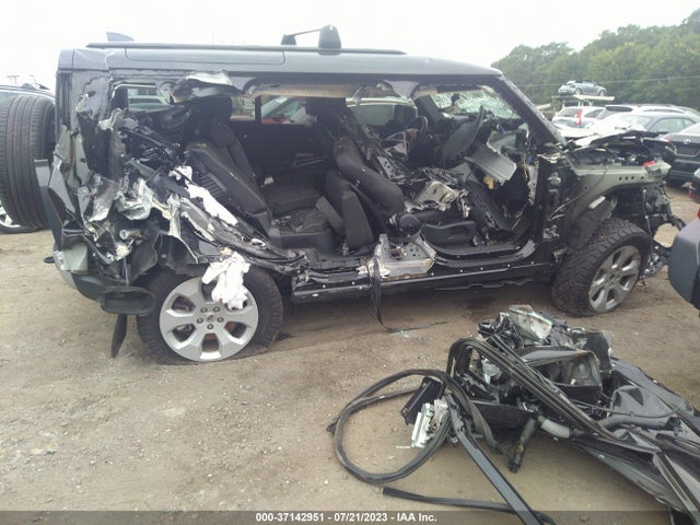 SALEP7EU2P2127720 Land Rover Defender Se