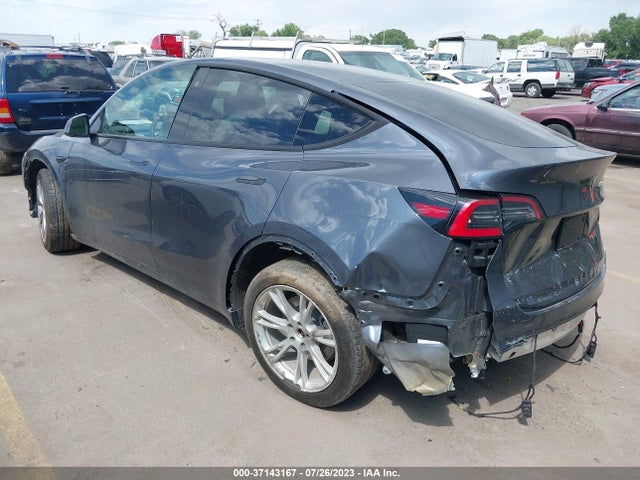 5YJYGDED1MF115215 Tesla Model Y Standard Range
