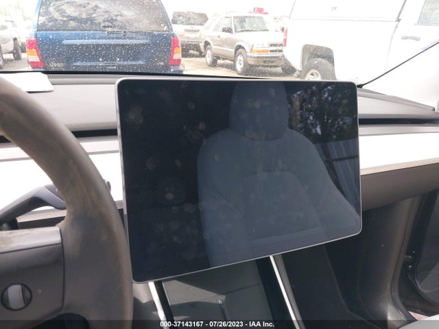 5YJYGDED1MF115215 Tesla Model Y Standard Range