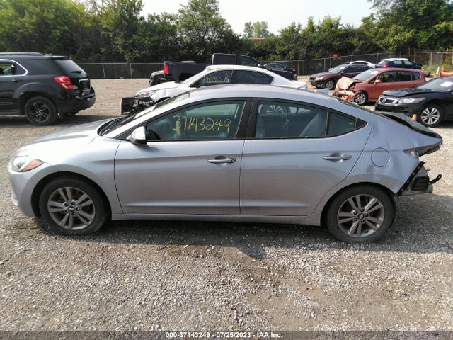 2017 HYUNDAI ELANTRA SE VIN: 5NPD84LF6HH171769