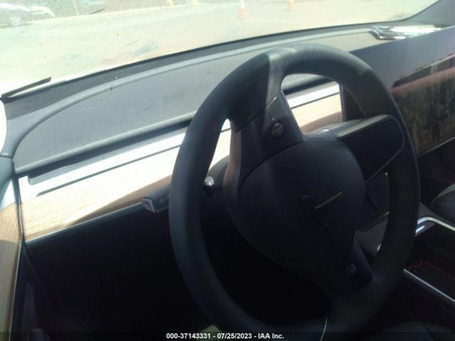 5YJ3E1EA7NF317921 Tesla MODEL 3