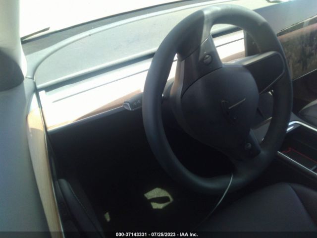 5YJ3E1EA7NF317921 Tesla MODEL 3