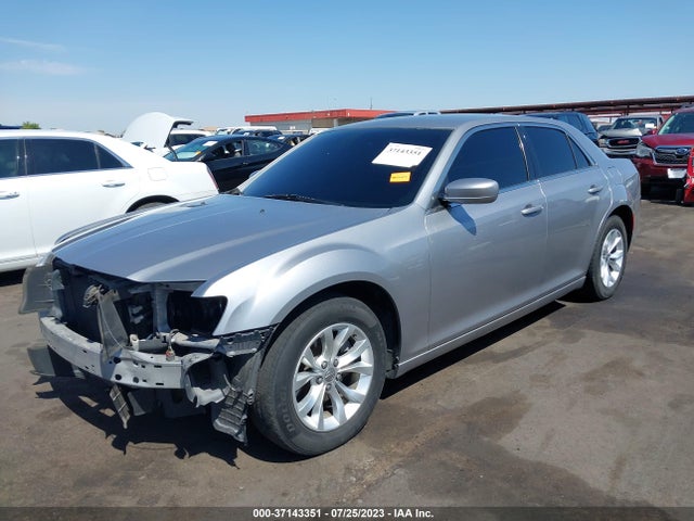 Chrysler 300 Limited 2015 2C3CCAAG6FH872097 Image 2