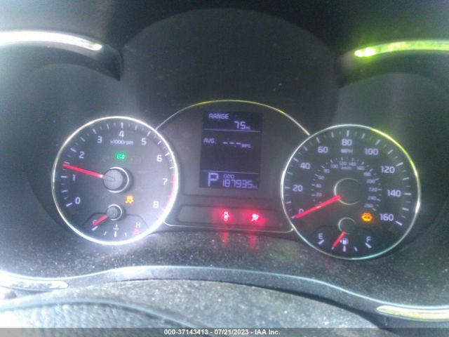 KNAFX4A60E5213733 KIA FORTE LX