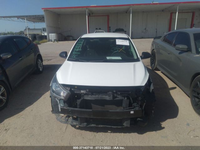 3KPA24AB1JE072100 KIA RIO LX
