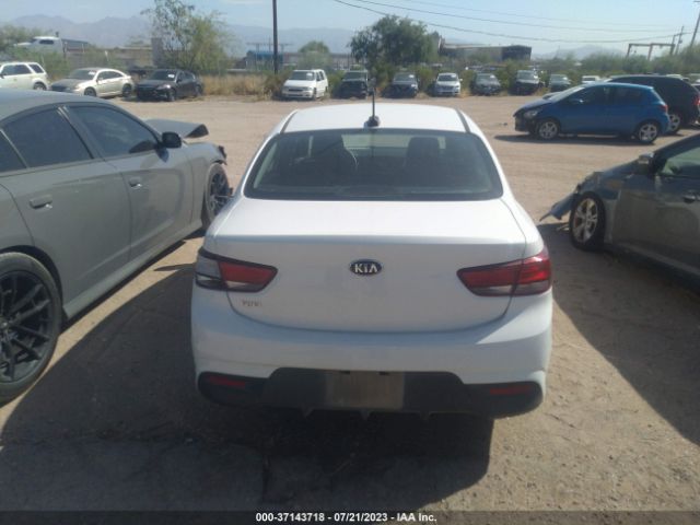3KPA24AB1JE072100 KIA RIO LX