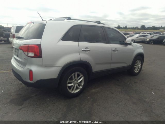 5XYKTCA64FG636279 KIA SORENTO LX