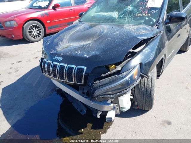1C4PJLCB2KD285953 Jeep Cherokee Latitude