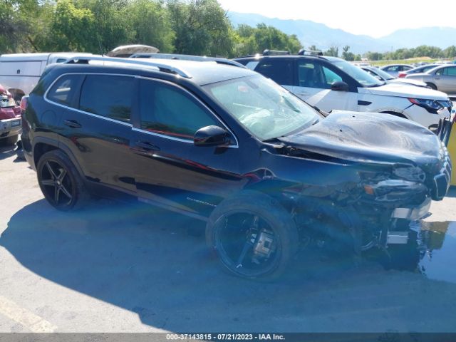 1C4PJLCB2KD285953 Jeep Cherokee Latitude