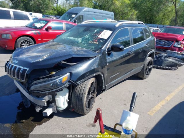 1C4PJLCB2KD285953 Jeep Cherokee Latitude