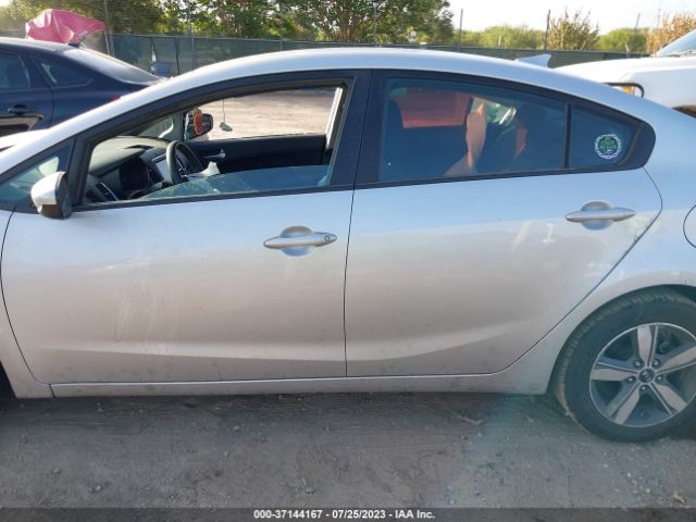 3KPFL4A77JE274471 KIA FORTE LX