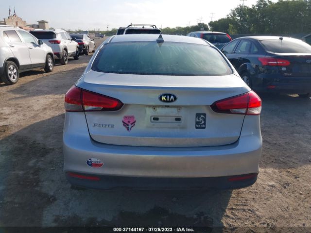3KPFL4A77JE274471 KIA FORTE LX