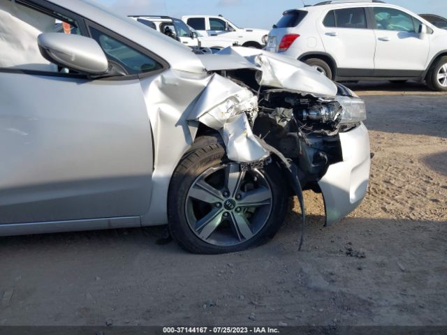 3KPFL4A77JE274471 KIA FORTE LX
