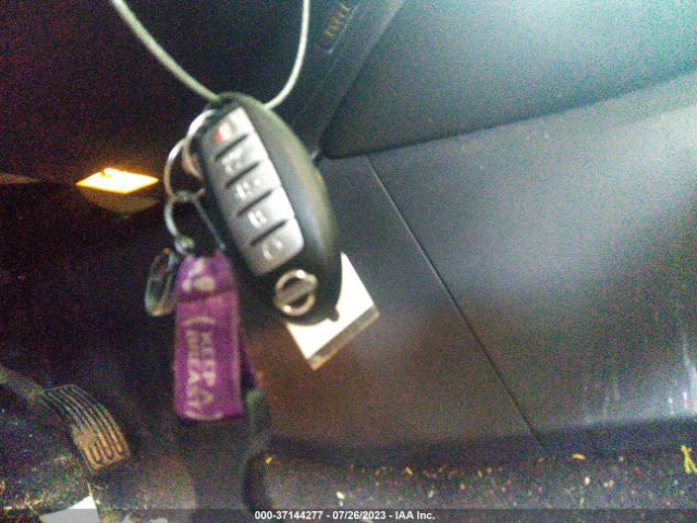 1N4AA6AP3HC405804 Nissan MAXIMA SV