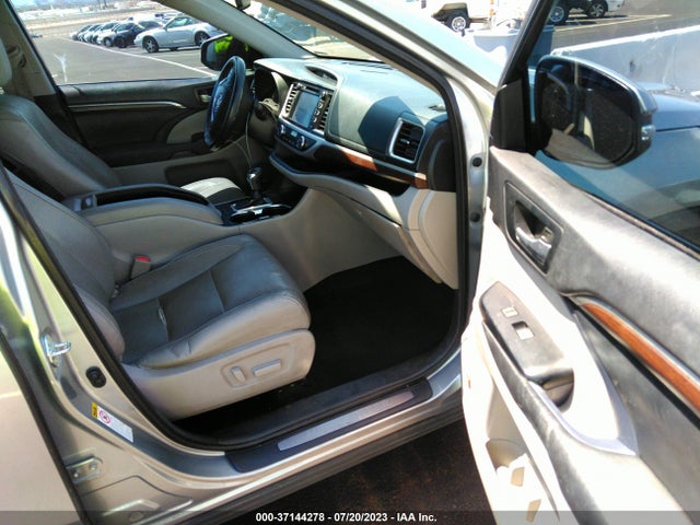 Toyota Highlander Limited 2015 5TDYKRFH6FS047148 Image 5