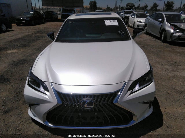 2022 LEXUS ES ES 300H VIN: 58ACA1C18NU024362