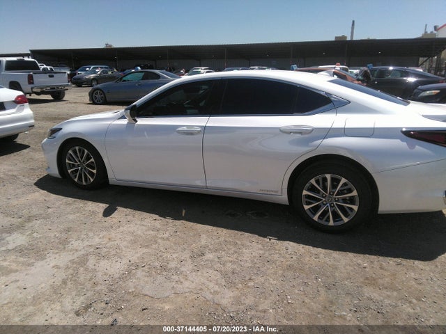 2022 LEXUS ES ES 300H VIN: 58ACA1C18NU024362