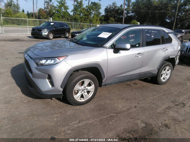 2021 TOYOTA RAV4 XLE VIN: 2T3W1RFV2MC101851