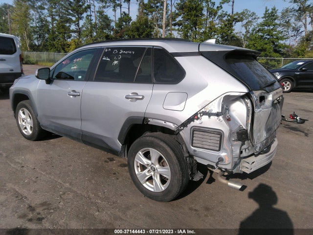 2021 TOYOTA RAV4 XLE VIN: 2T3W1RFV2MC101851