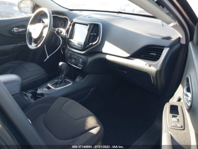 1C4PJLCBXFW573584 Jeep Cherokee Latitude