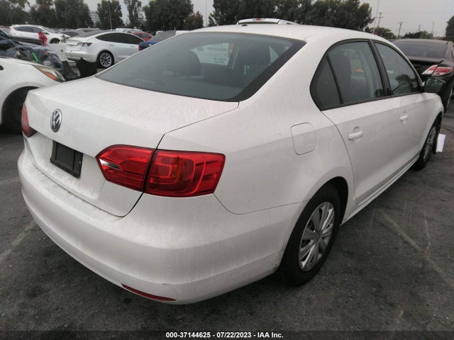 3VW2K7AJ6EM233806 Volkswagen Jetta Sedan S