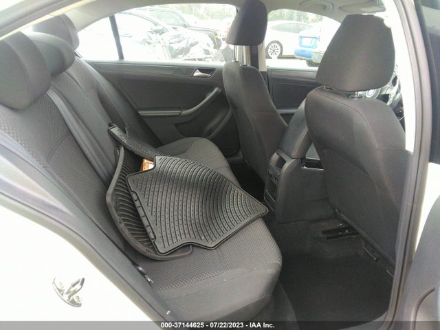 3VW2K7AJ6EM233806 Volkswagen Jetta Sedan S