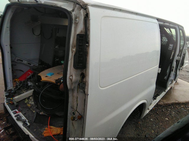 Chevrolet EXPRESS CARGO VAN 2019 1GCWGAFP6K1351234 Image 4