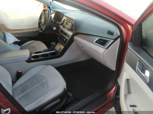 2015 HYUNDAI SONATA 2.4L SE VIN: 5NPE24AFXFH253543