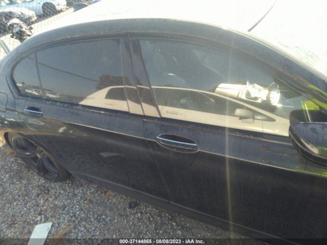 WBA7F0C33HGM22038 BMW 7 Series 750i