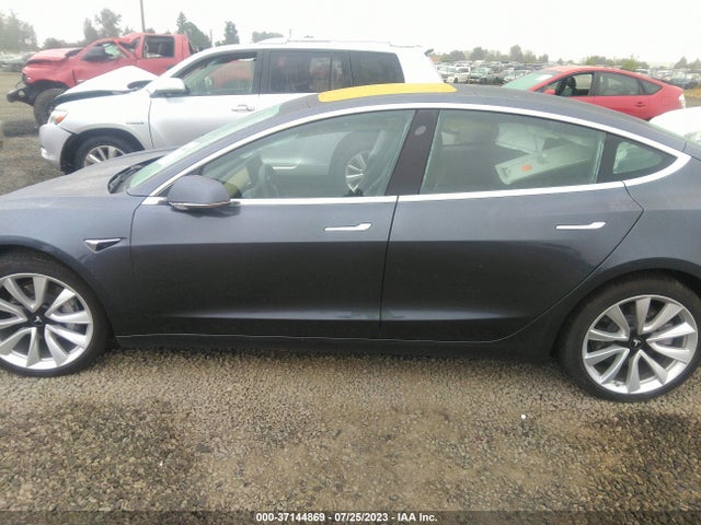 2018 Tesla 3, VIN: 5YJ3E1EB2JF086929