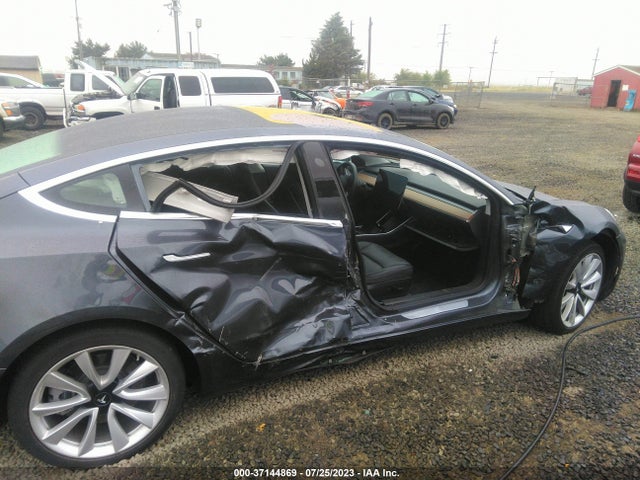 2018 Tesla 3, VIN: 5YJ3E1EB2JF086929