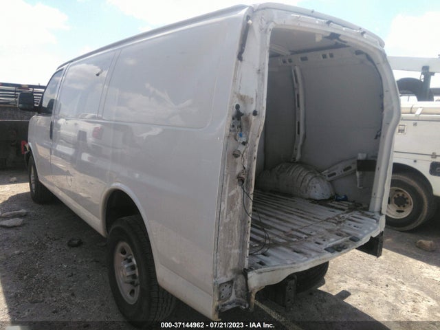 Chevrolet EXPRESS CARGO VAN 2017 1GCWGAFF2H1122498 Image 3