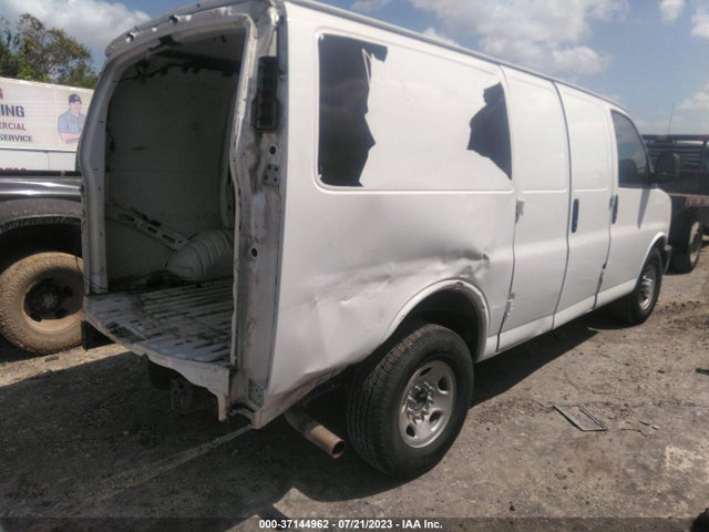 Chevrolet EXPRESS CARGO VAN 2017 1GCWGAFF2H1122498 Image 4