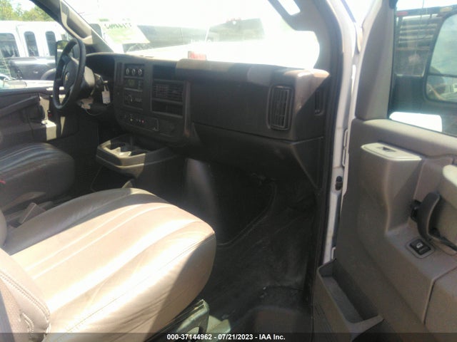 Chevrolet EXPRESS CARGO VAN 2017 1GCWGAFF2H1122498 Image 5
