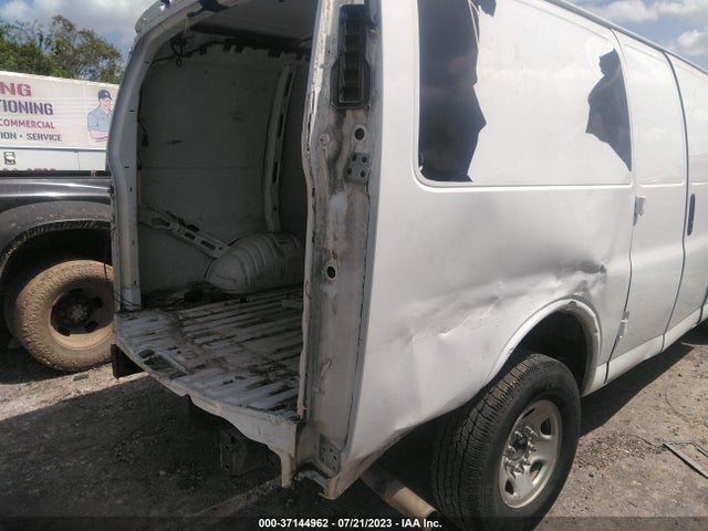 Chevrolet EXPRESS CARGO VAN 2017 1GCWGAFF2H1122498 Image 6