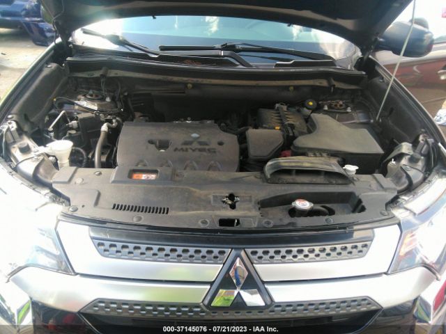 JA4AZ3A38KZ005170 Mitsubishi Outlander Es