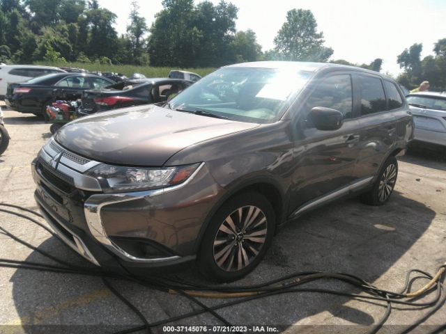 JA4AZ3A38KZ005170 Mitsubishi Outlander Es