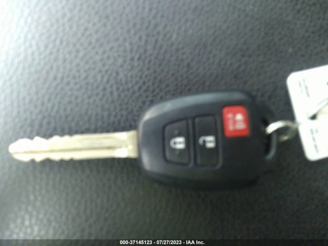 2014 TOYOTA RAV4 XLE VIN: 2T3WFREV9EW088809