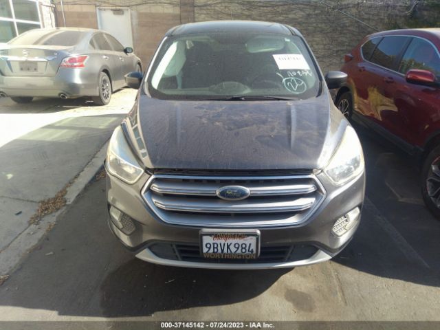 1FMCU0G96HUB67131 Ford ESCAPE SE
