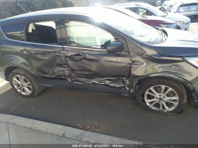 1FMCU0G96HUB67131 Ford ESCAPE SE