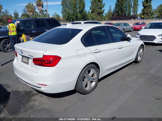BMW 3 Series 328i 2016 WBA8E9C55GK644816 Image 4