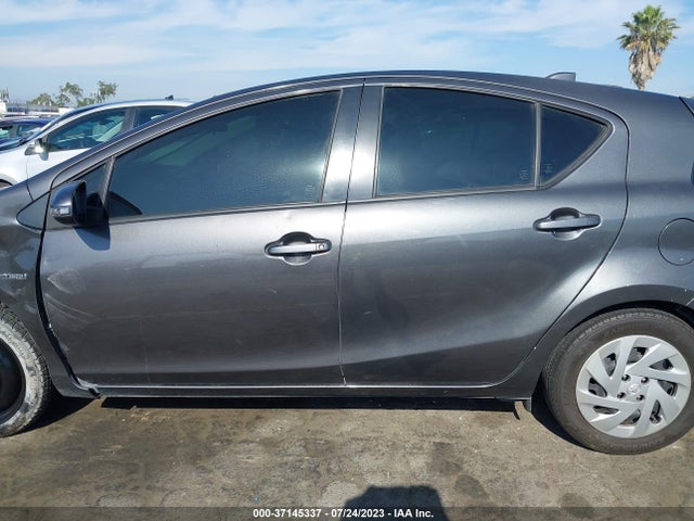 Toyota Prius C One/two/three/four 2016 JTDKDTB3XG1117188 Image 7