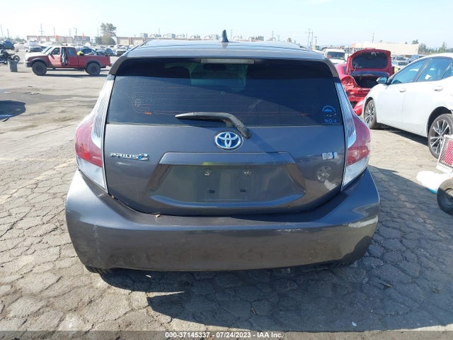 Toyota Prius C One/two/three/four 2016 JTDKDTB3XG1117188 Image 9