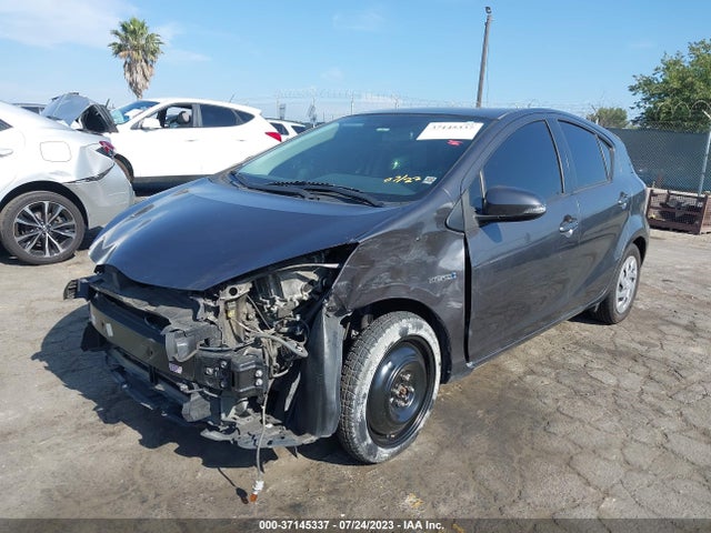Toyota Prius C One/two/three/four 2016 JTDKDTB3XG1117188 Image 2