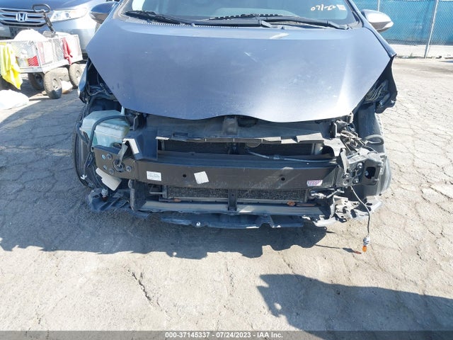 Toyota Prius C One/two/three/four 2016 JTDKDTB3XG1117188 Image 13