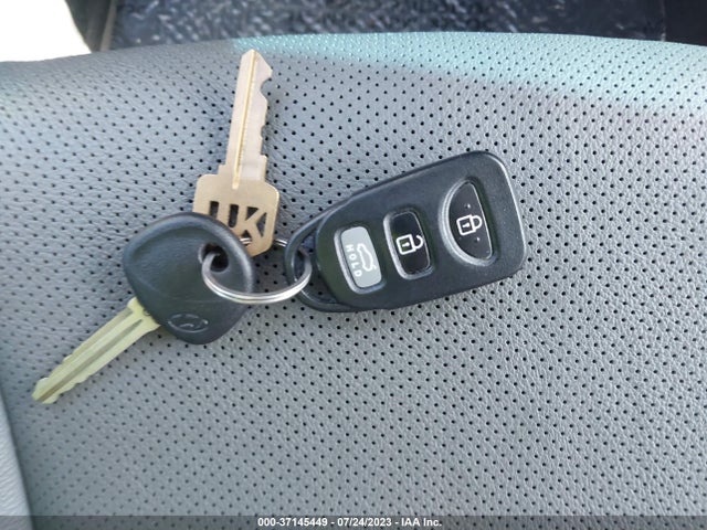 2015 HYUNDAI ELANTRA LIMITED (ULSAN PLANT) VIN: KMHDH4AE6FU228545
