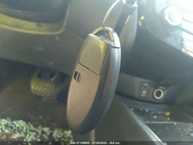 KNMAT2MV8GP601090 Nissan ROGUE SV