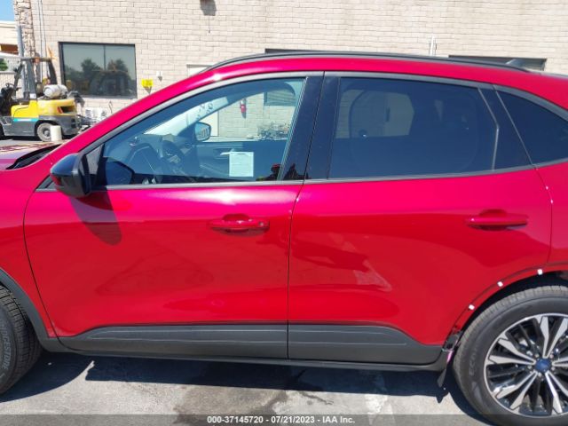 1FMCU9H97NUC03505 Ford ESCAPE SEL