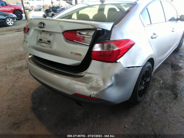 KNAFX4A86E5053326 KIA FORTE EX
