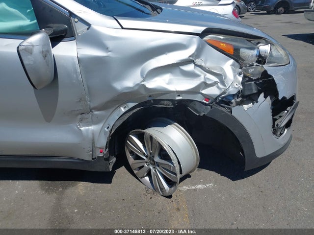 2018 KIA SPORTAGE LX VIN: KNDPM3ACXJ7423559